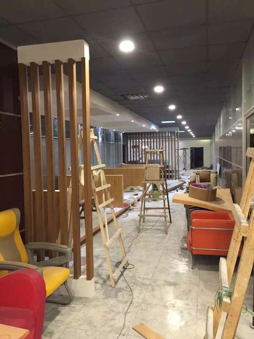 一偉網咖-騰方PVC石塑片材地板