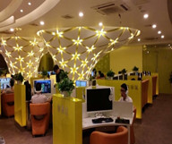 與國際接軌，現(xiàn)代網(wǎng)咖選用PVC石塑片材地板