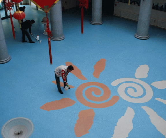鋪設(shè)塑膠地板，地面應(yīng)該注意哪些問題？