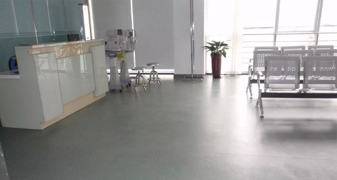 PVC全同質透心地板和半同質透心地板有什么不同?