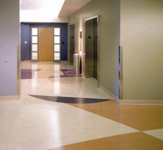 PVC地板給您一個(gè)靜音舒適人性化的五星級(jí)環(huán)境!