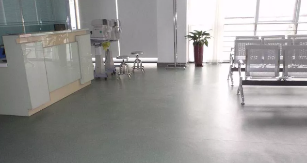 PVC全同質透心地板不同？