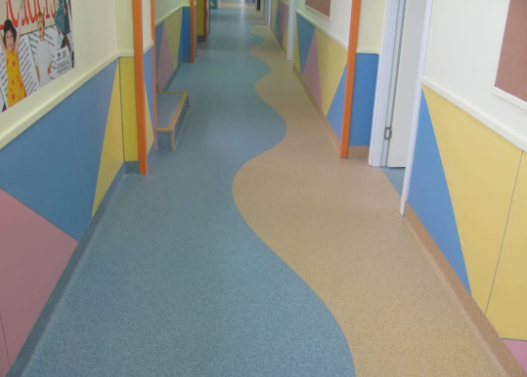 為什么越來越多的工程選擇使用PVC地板?