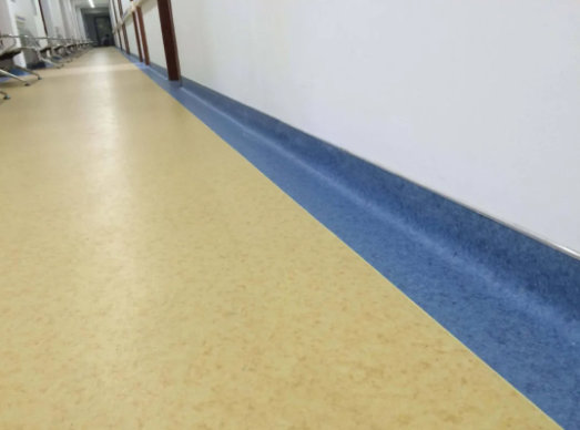 PVC地板為何會(huì)成為醫(yī)療領(lǐng)域的受寵者