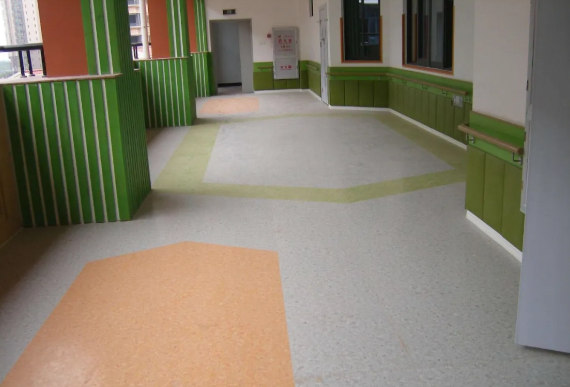 PVC地板為何在國外比國內普及?