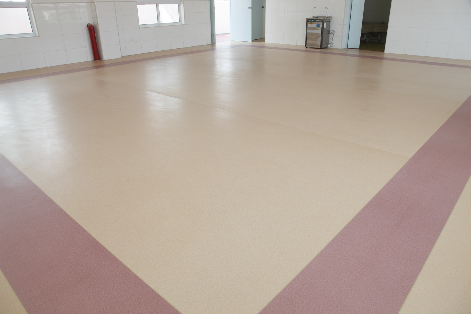 如何規避PVC地板出現變形問題【騰方PVC地板】