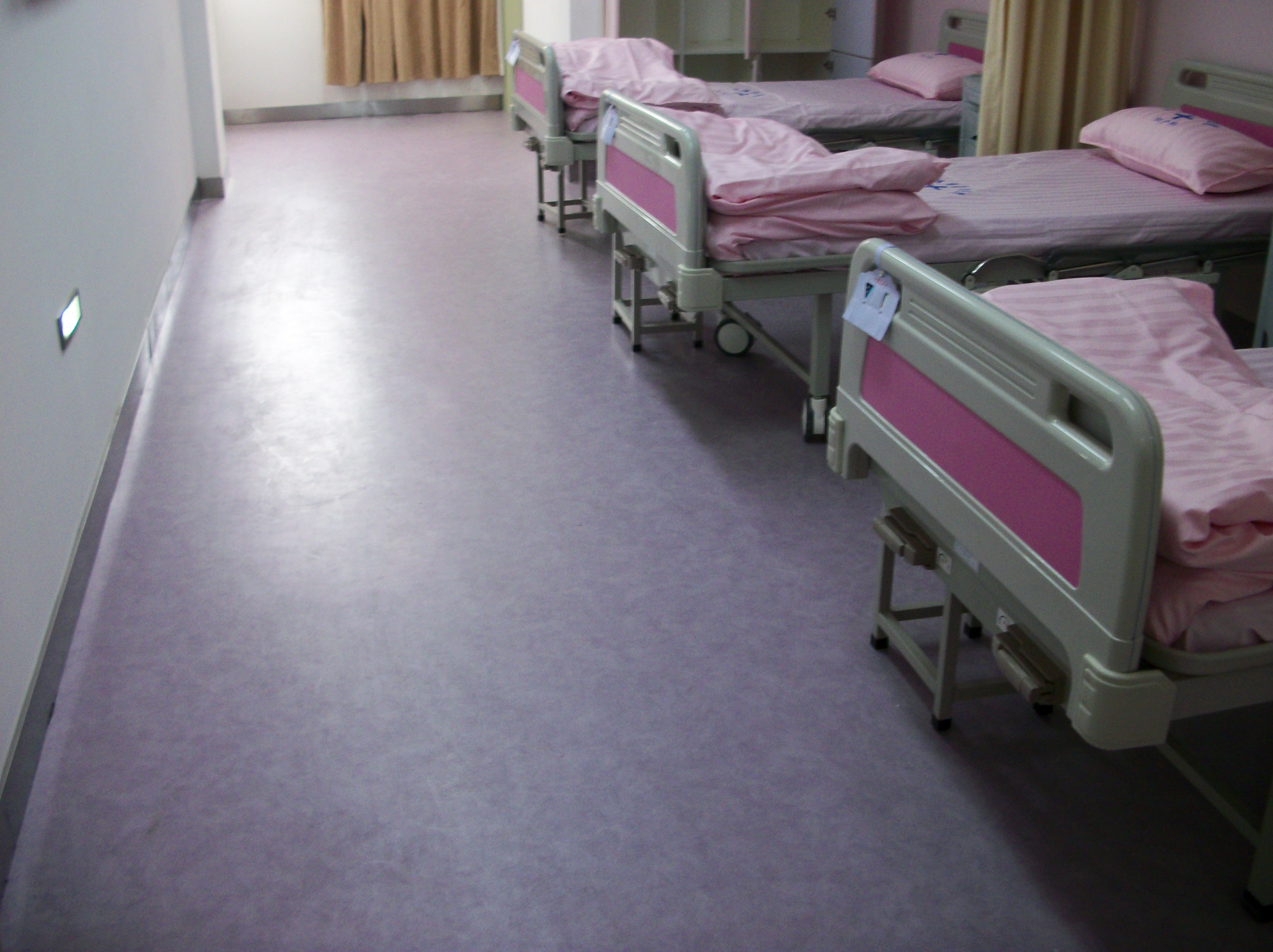 醫用PVC地板的選購小知識【騰方PVC地板】