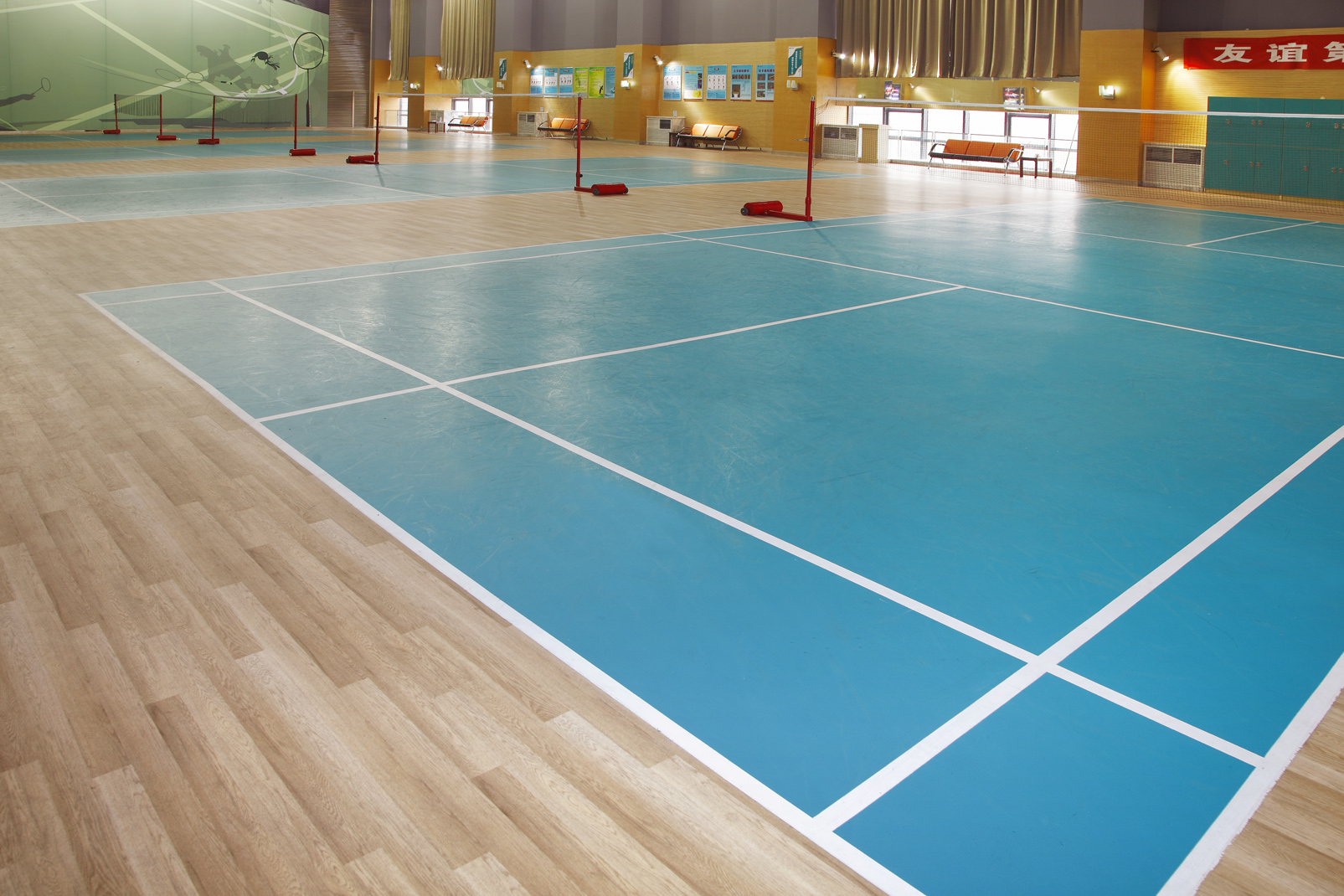 羽毛球地膠有哪些特點？【騰方PVC地板】