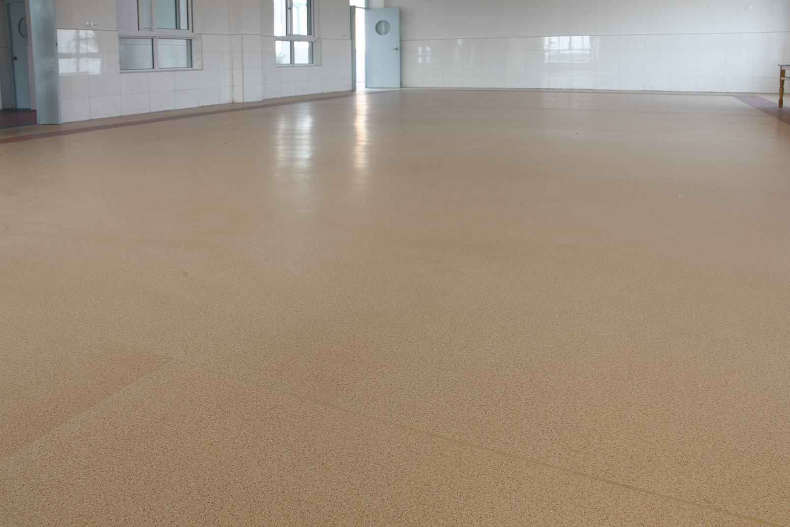 學校PVC地板的優點【騰方PVC地板】