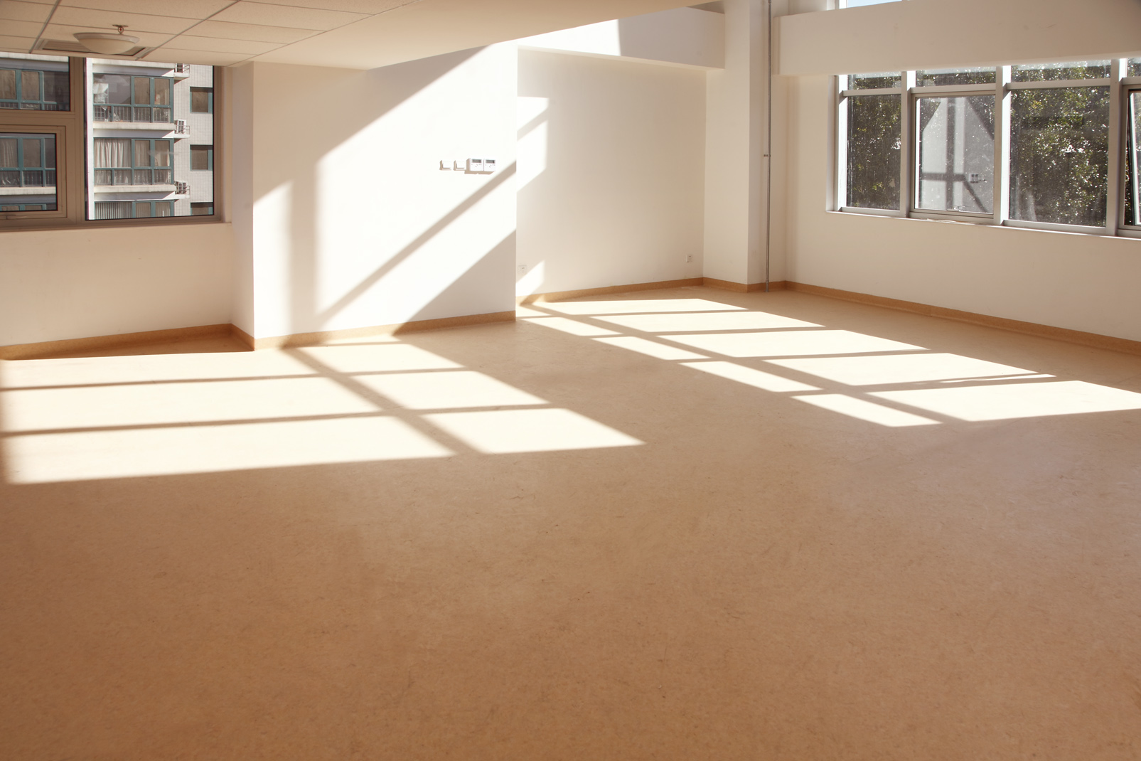 引起PVC地板翹邊的原因有哪些?【騰方PVC地板】